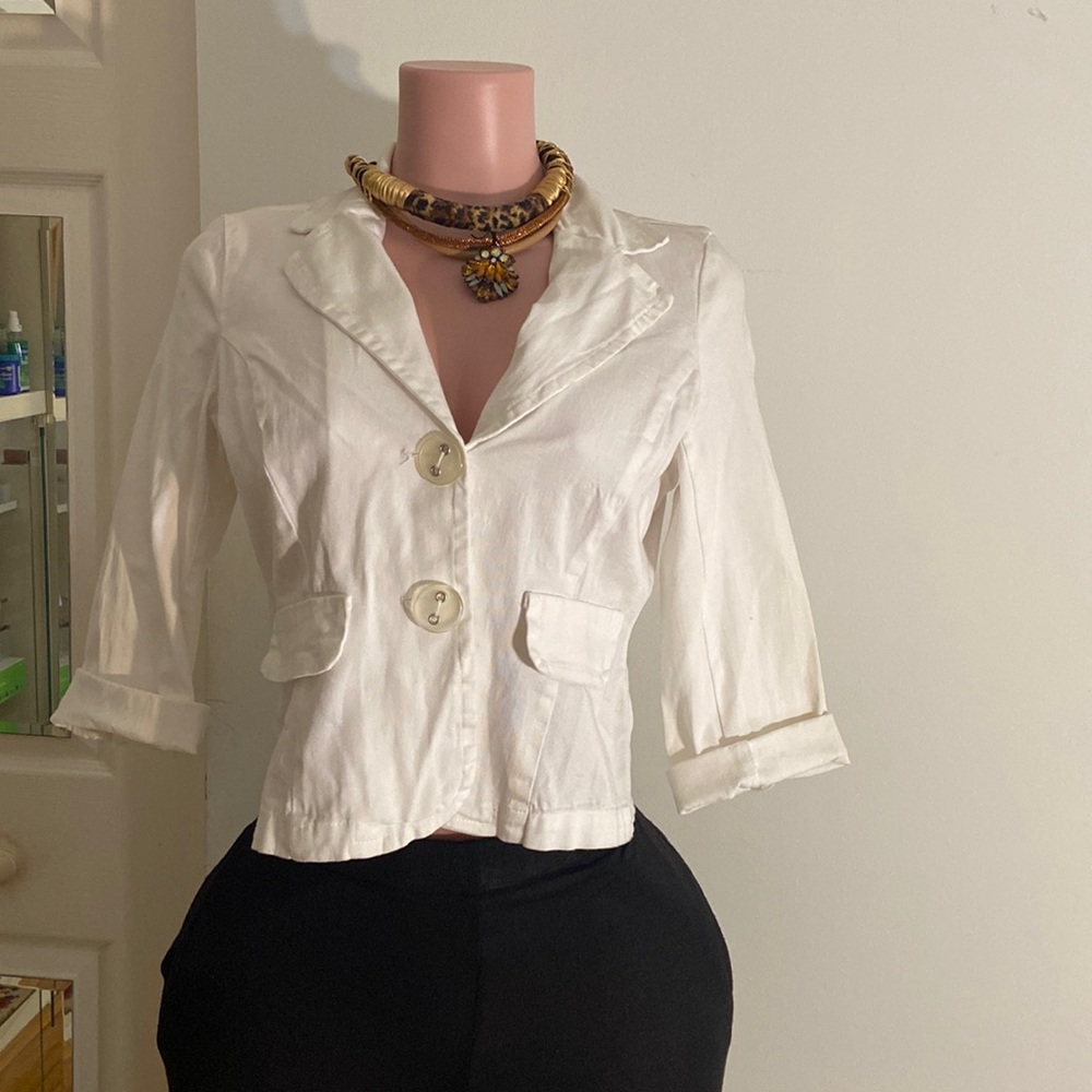 Doki Geki Women’s Large Button Crop Jacket Size Medium Preloved